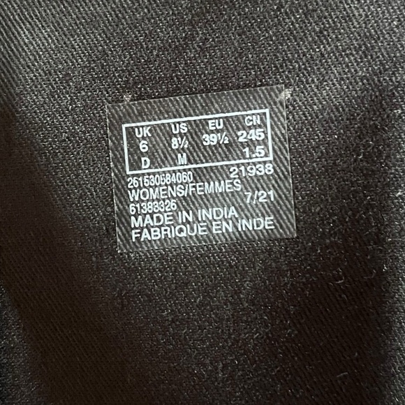 Clarks Camzin Black Leather Block Heel Knee High Boots sz 8.5 - Picture 2 of 15